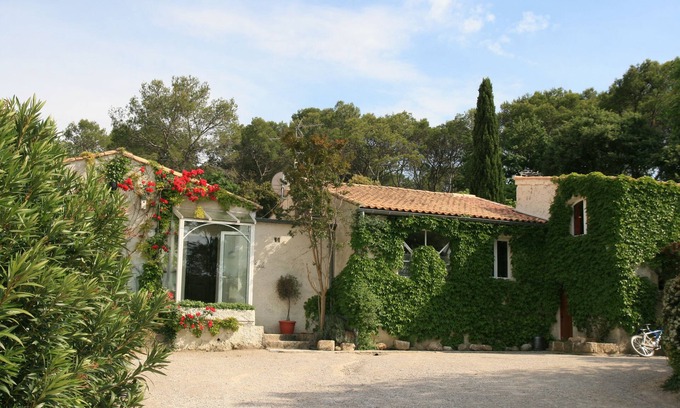 Saint-Jean-de-Cornies Apartment | South of France - French country life in a small village.