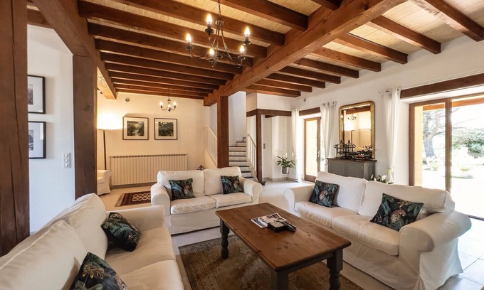 Routier Villa | South of France: Luxury Stay on a Vineyard. Sleeps 6. Private Pool.