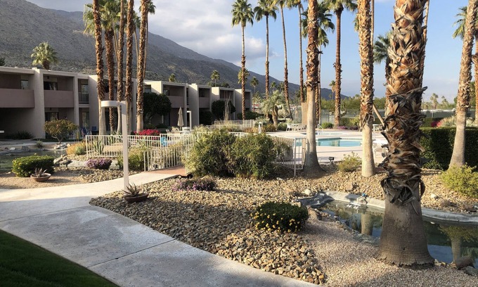 Canyon Corridor Condo | South Palm Springs Quiet and Spacious Condo near Oswit Canyon.