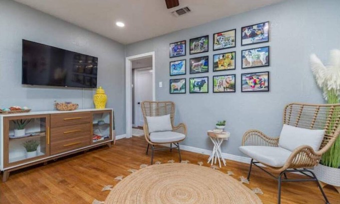 San Angelo House | South Park Stunner