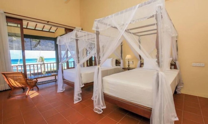Kathaluwa Villa | South Point Ocean - 8 bedroom Luxury Beach Villa