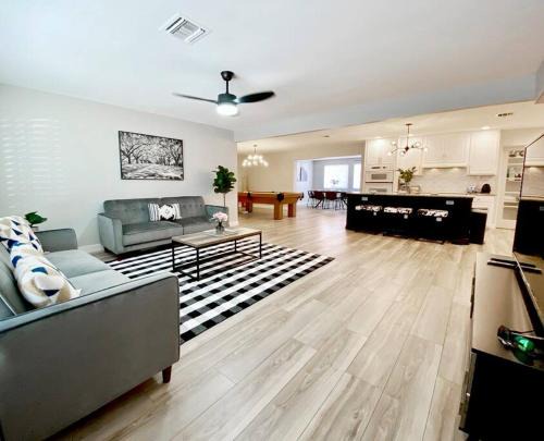 Cox Heights House | South Scottsdale remodeled beauty