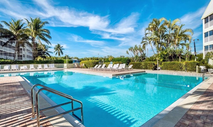 Captiva House | South Seas Bayside Villa 5130: Your Perfect Island Retreat