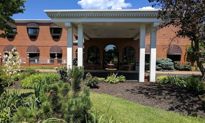 Sandusky Hotel | South Shore Inn