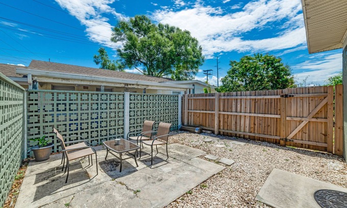 Sun Bay South House | South Tampa: Casa de Massa Guest Suite
