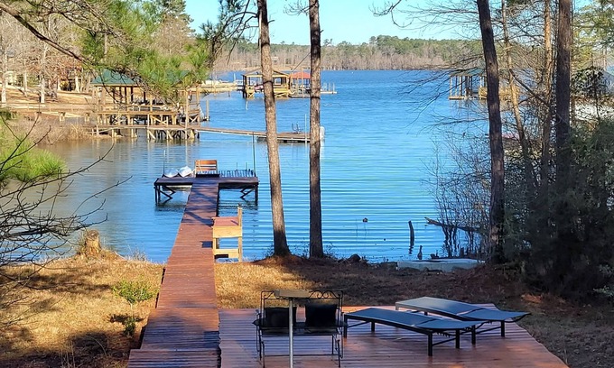 South Toledo Bend House | South Toledo Bend Waterfront Lakehouse withnFishing pier/dock, fire pit, pets 👌