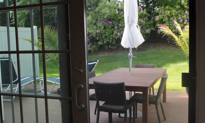 Tuckahoe Condo | Southampton condo close to beach and village