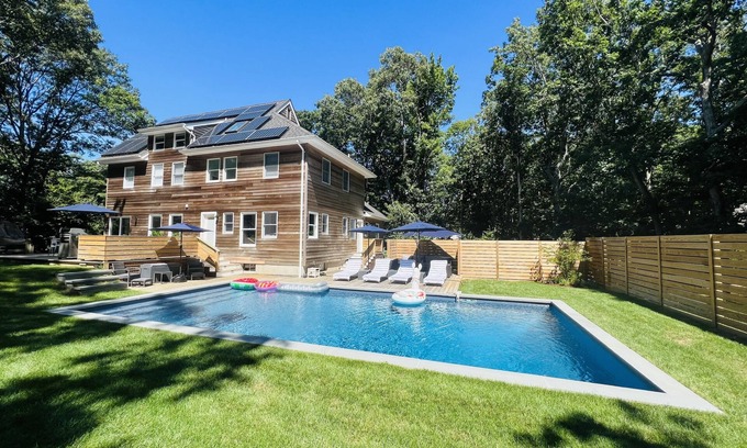 North Sea House | Southampton House Heated Pool