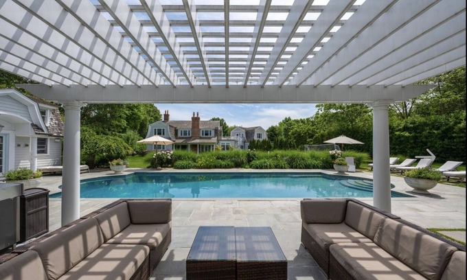 Village of Southampton House | Southampton Village Estate - Walking distance to beach, restaurants, shops