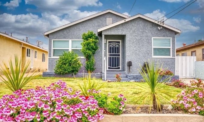 Harbor Gateway South House | Southbaysunshine coastal cottage by beach-30+ Days