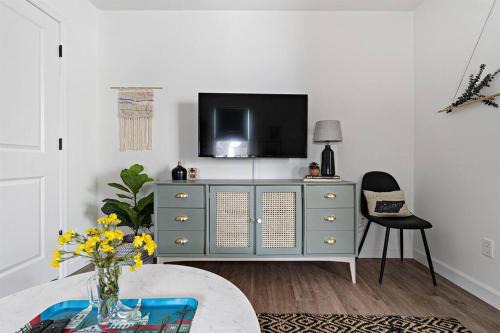 Greenwood Ski Chalet | Southbound Stays - Little House