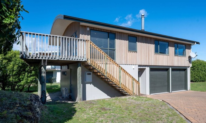 Kuratau House | Southburn - Kuratau Holiday Home