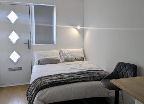 Southend-on-Sea Apartment | Southend Airport Ground Floor Studio, with parking