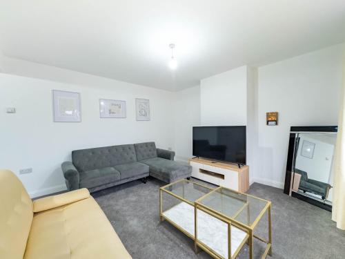 Westcliff-on-Sea House | Southend Retreat King Suite
