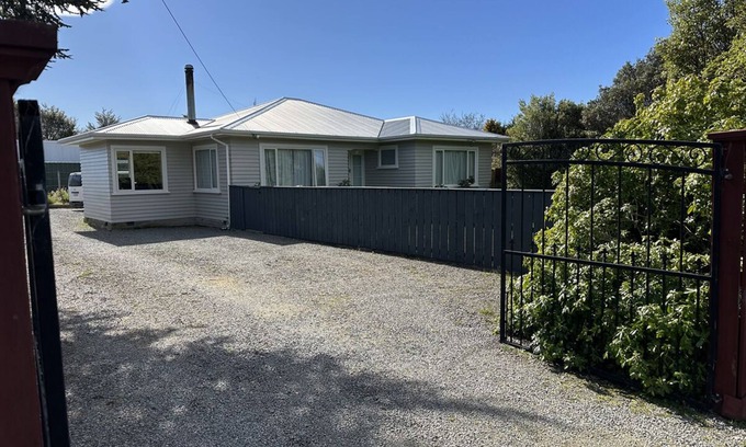 Springfield House | Southern Alps on your doorstep! Cozy, quiet private home in a friendly community