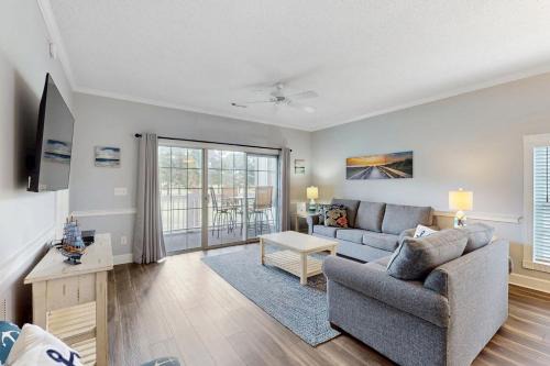Central Myrtle Beach Apartment | Southern Charm at Myrtlewood