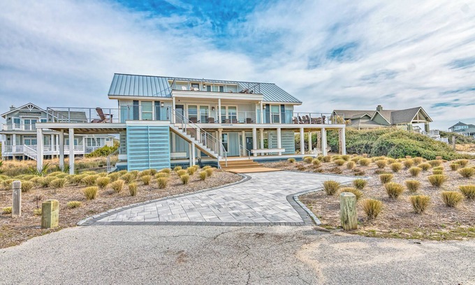 South Beach House | Southern Exposure | 4 Bed, 2 Bath