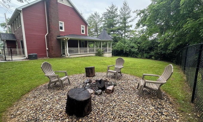 West Newton Other | Southern Indy Farmhouse ~ 4-beds, Game Room, Hot Tub, & Pet Friendly