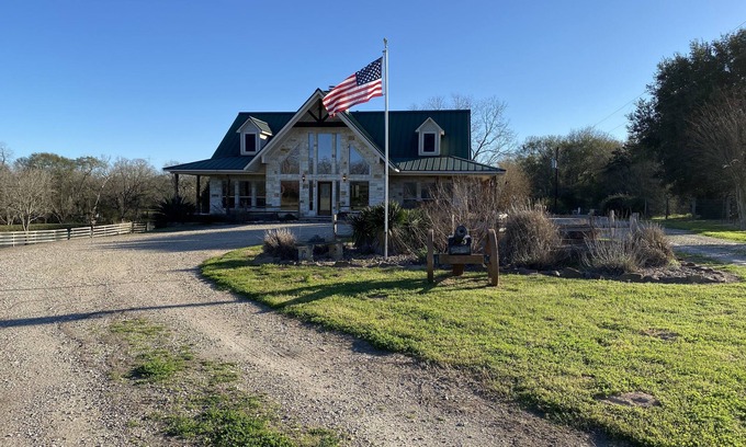 Hempstead House | Southern Star Ranch - Luxury Paradise in the Country
