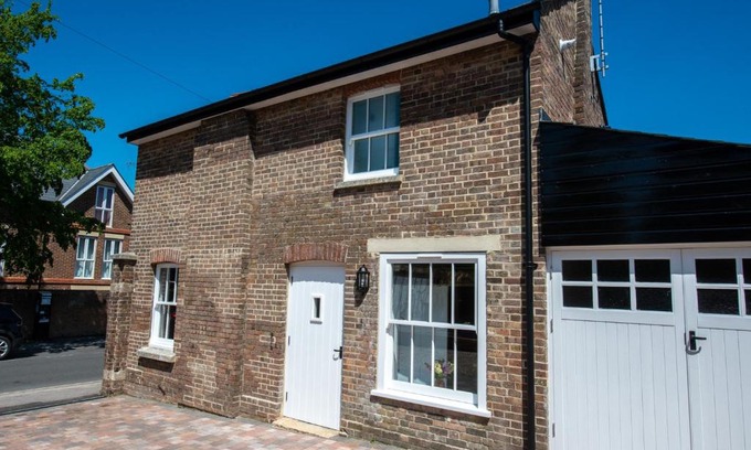 Dorchester House | Southgate Coach House