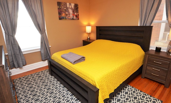 Southwest Garden Apartment | Southwest Gardens Apartment 1E- King Bed, High Speed Wi-Fi/Ethernet, Smart Tv's