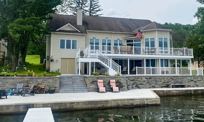 Honeoye House | Southwest Shores Chateau: Lakeside Family Getaway!