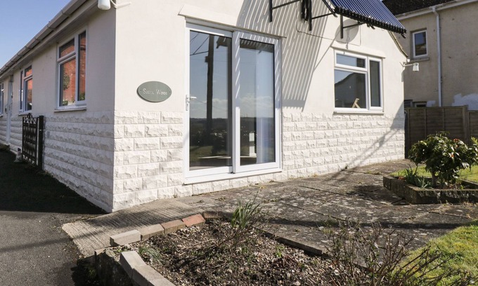 Durrington House | SOUTHWINDS, pet friendly, with a garden in Durrington