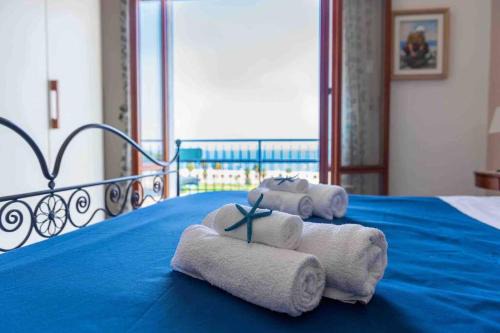 Soverato Apartment | Soverato luxury panoramic house by the sea