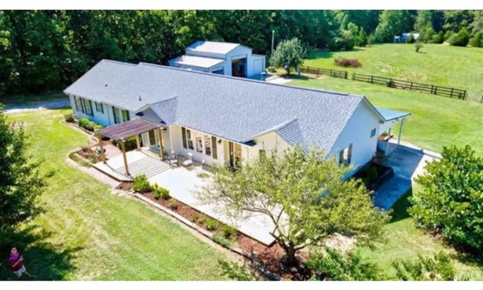 Kipling Other | Sovereign Cottage - Hot Tub/Outdoor Space/10 Acres Farm Land.n4 Bedrooms 3 Baths