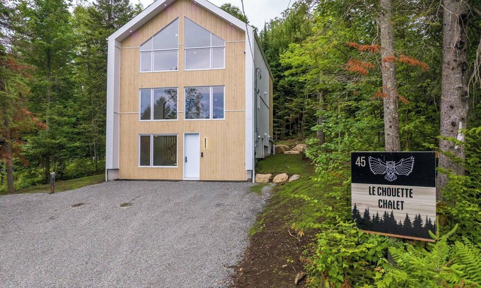 Saint Donat Ski Chalet | Spa, Babyfoot, Total comfort, Ski-in/out - Le Chouette Chalet