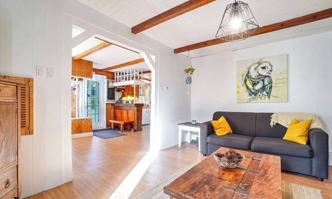 St-Adolphe-d'Howard Ski Chalet | Spa - Chalet au Ptit Bonheur