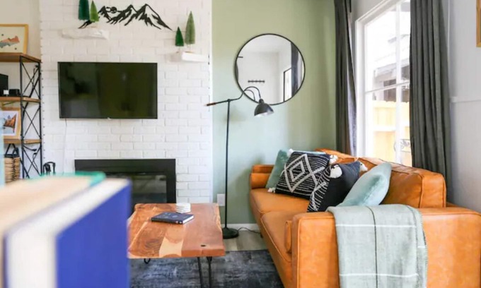 Big Bear Lake Cottage | Spa | fireplace inside & out | perfect location