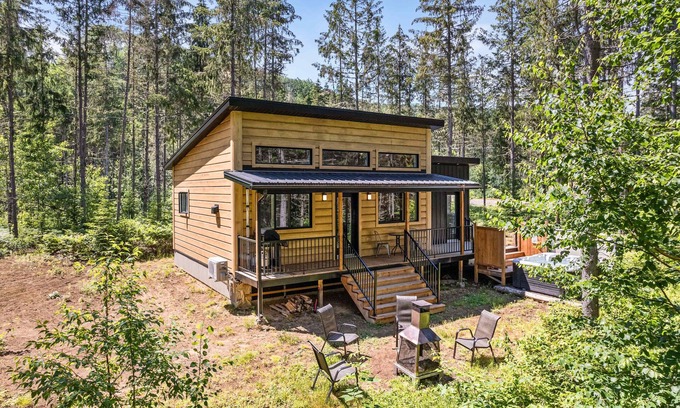 Mauricie Ski Chalet | Spa, Nature & Riverside Escape - Le Tamia