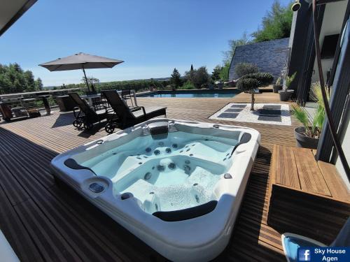 Agen Apartment | Spa Privatif Terrasse sans vis à vis ,Sky House Agen,