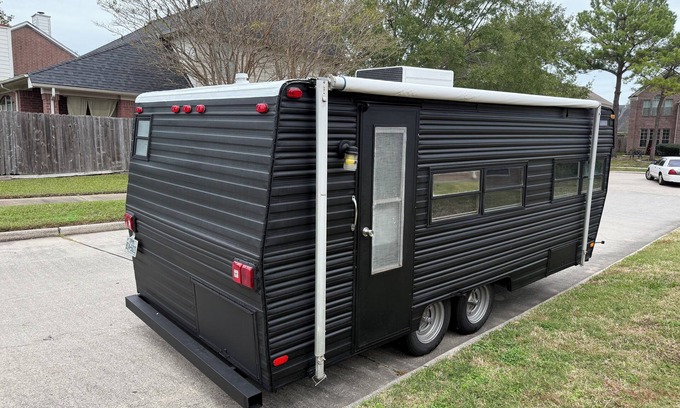 Barker House | Spacecity Glamper RV