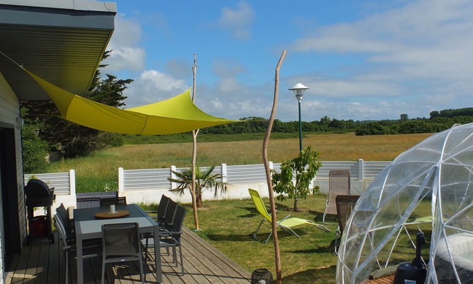 Saint-Gilles-Croix-de-Vie House | Spacious modern house with spa - 5min by bike to the wild Jaunay beach