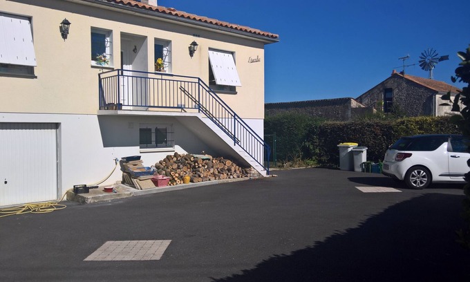 Echillais House | Spacieuse Maison Avec Jardin. Idéal Pour Visiter la Charente Maritime