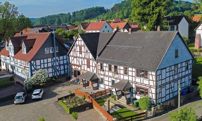 Ober-Waroldern Apartment | Spacious Apartment in Ober-Waroldern with Sauna