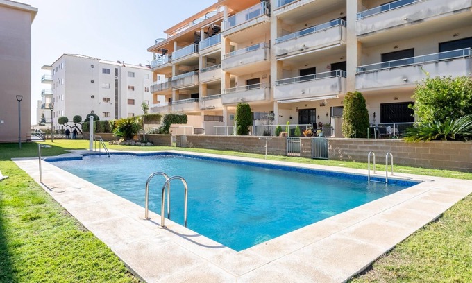 L'Hospitalet de l'Infant Apartment | Spacious family apartment on Costa Daurada shore