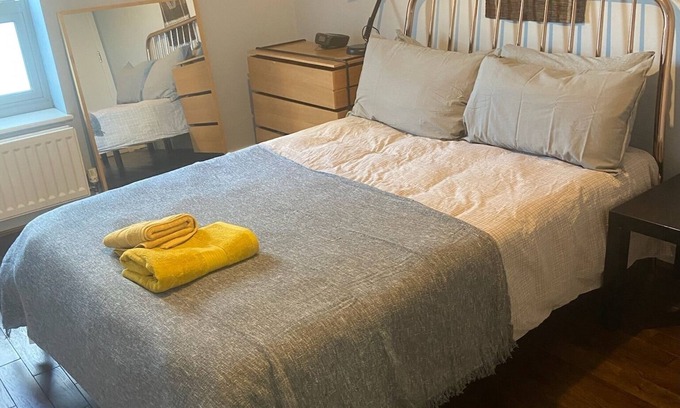 North Kensington Apartment | Spacious 1-bed flat in near Portobello Road