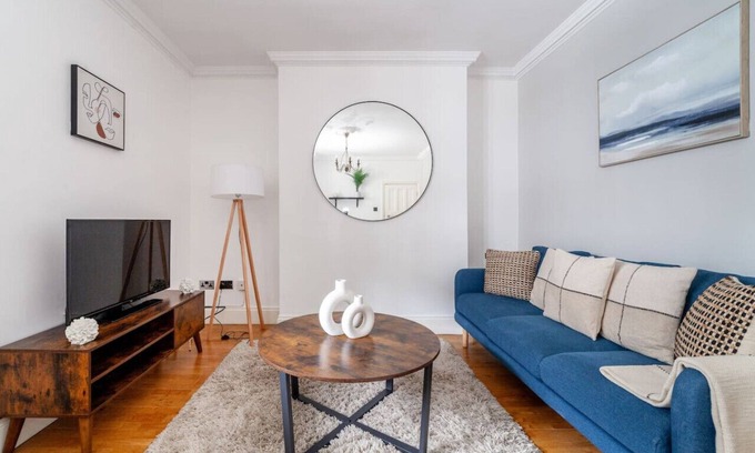 Angel Apartment | Spacious 1 Bed Flat in Angel