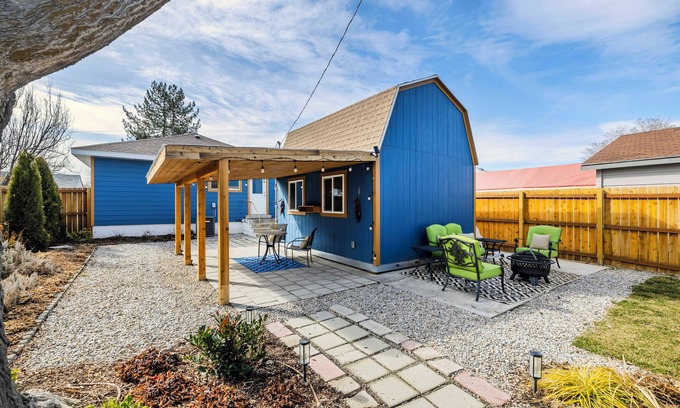 South Salt Lake House | Spacious 1 bedroom in Salt Lake City with private backyard