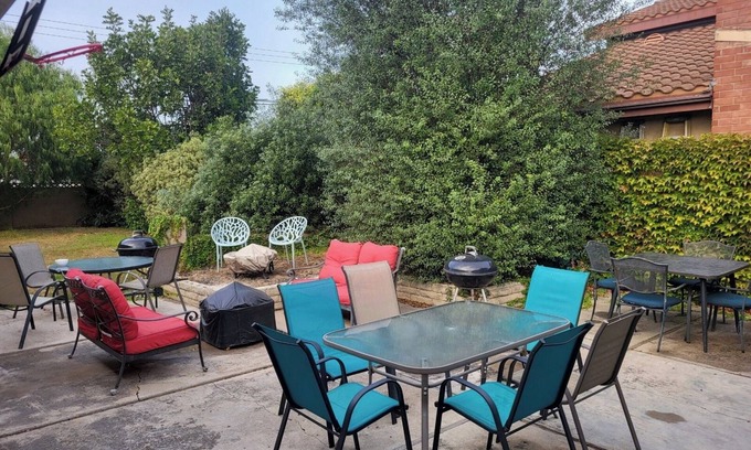Santa Ana Heights Apartment | Spacious 1-bedroom 10min from beach! Pet friendly - WiFi, AC, Parking,Yard