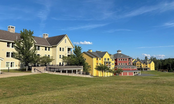 Ludlow Condo | Spacious 1 Bedroom full condo that Sleeps 6 at Jackson Gore on Okemo with A/C