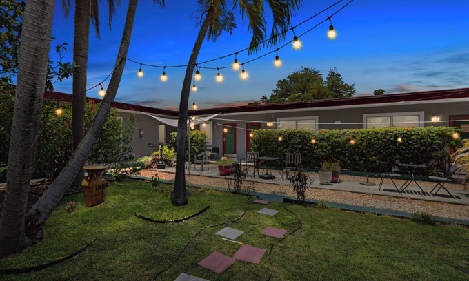 Downtown Hollywood Apartment | Spacious 1BR in Hollywood FL Pet-friendly, Parking