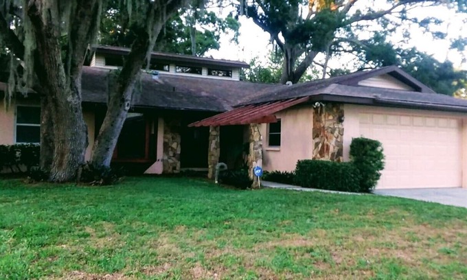 Sarasota Springs House | Spacious 2 1/2 bed home.