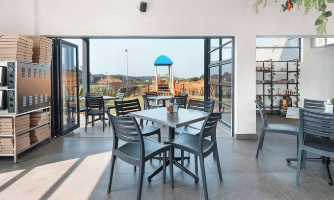 Umhlali Apartment | Spacious 2-Bed Apart w/Gas BBQ, Pool and Gym Access