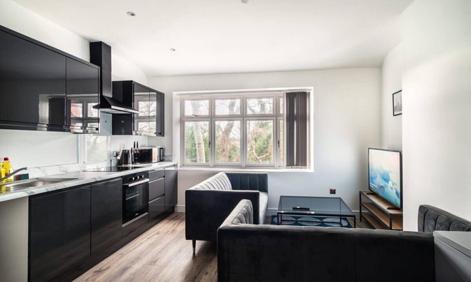 Crosby Apartment | Spacious 2 Bed Apartment in Waterloo, Liverpool