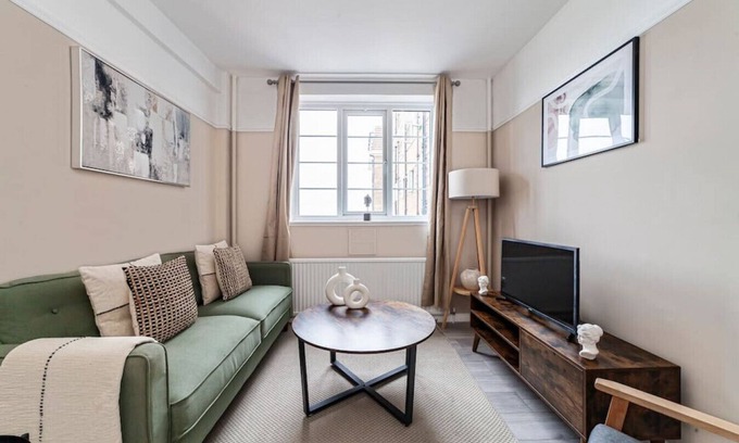 Anerley Apartment | Spacious 2 Bed Flat in Crystal Palace
