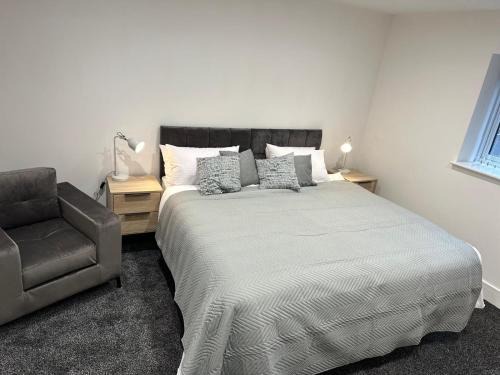 Long Eaton Apartment | Spacious 2-Bed Flat with Free Parking Near Nottingham!